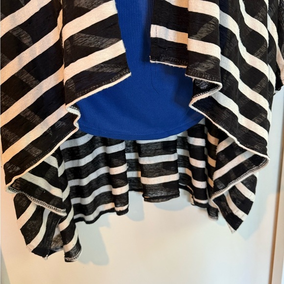 Striped Black and White Women's Lightweight Swawl - Picture 3 of 4